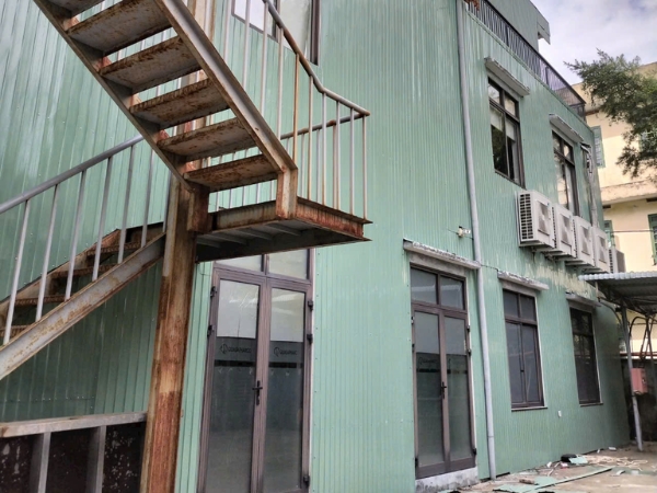 Đóng tôn chống thấm tam kỳ